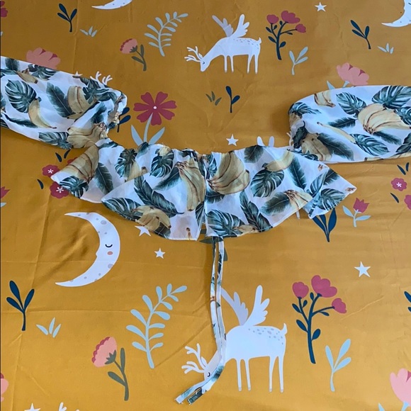 Small off the shoulder crop top - Picture 2 of 6